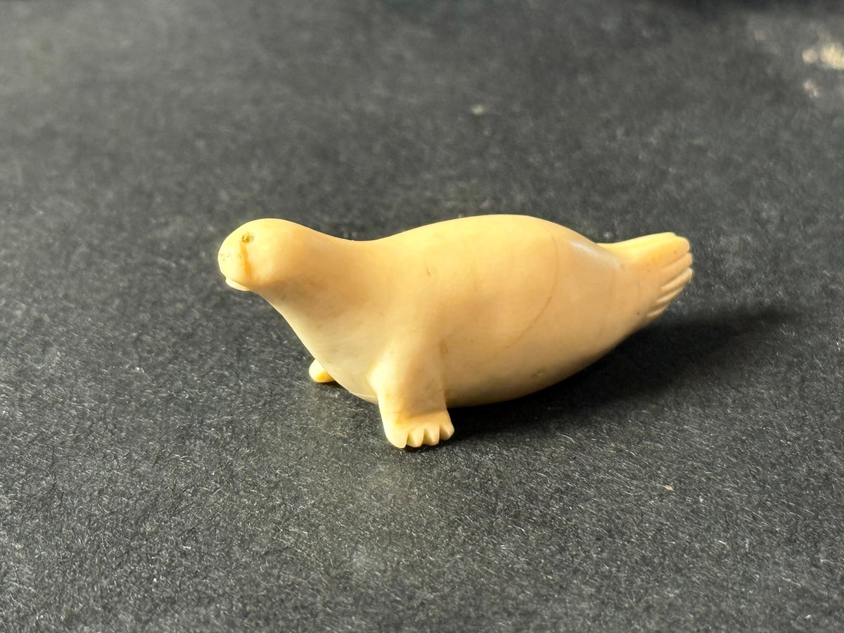 Inuit Walrus Family Ivory Seal Set (3)